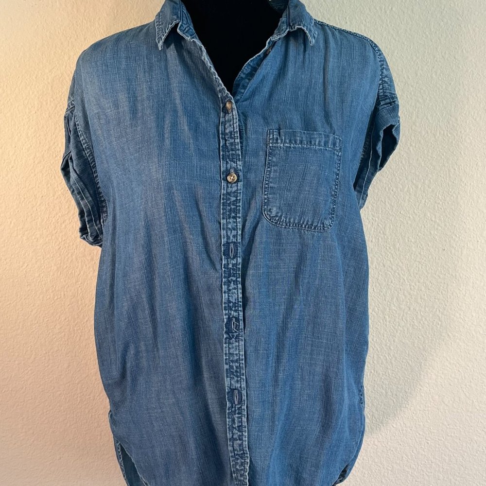 AMERICAN EAGLE Chambray Drop Sleeve Button Down Size Medium